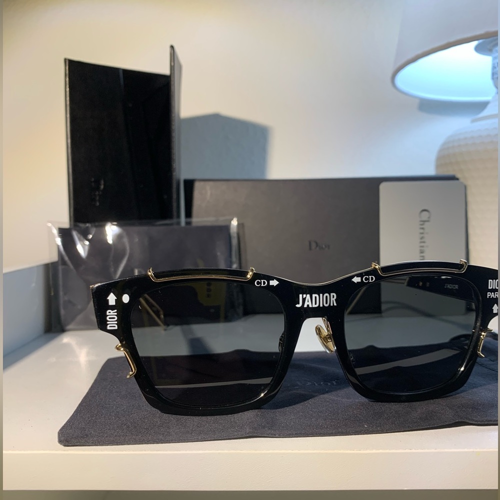 J’ADIOR black and gold sunglasses rare on the market